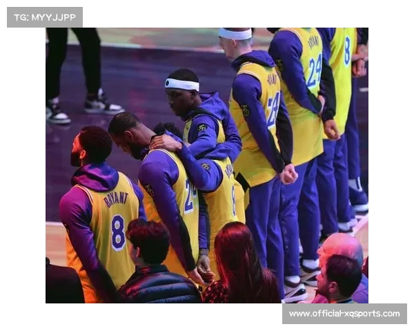 博洛尼亚主场悼念逝去球迷，赛前举行默哀仪式